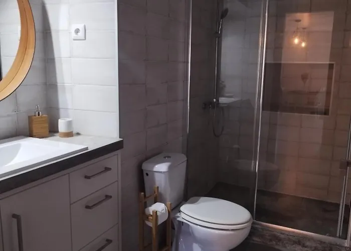 Drop Point Apartment *